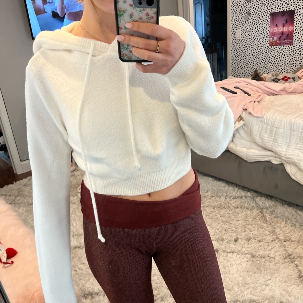 ZARA WHITE SOFT HOODIE